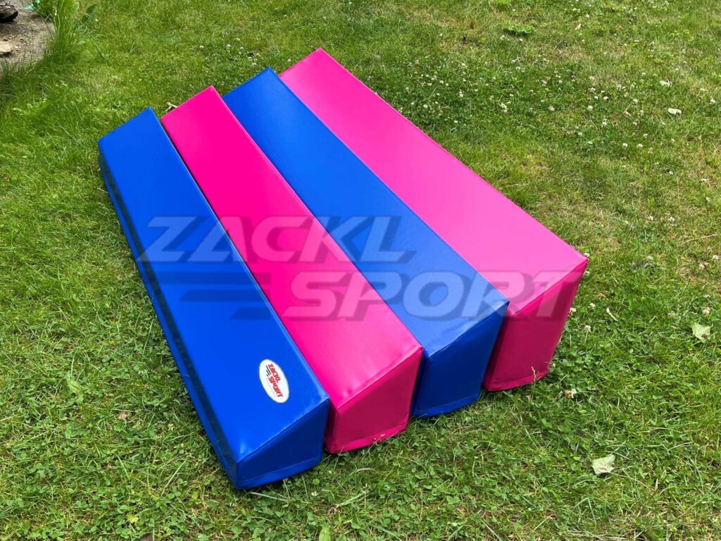 Molitanové schody, schůdky jako překážky