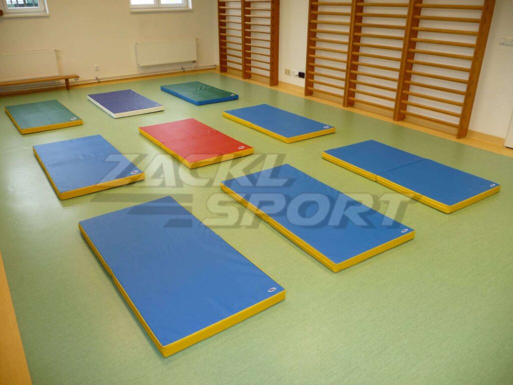 Barevné molitanové žíněnky Zackl Sport v tělocvičně