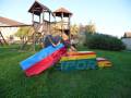 Rozložená švédská bedna venku
